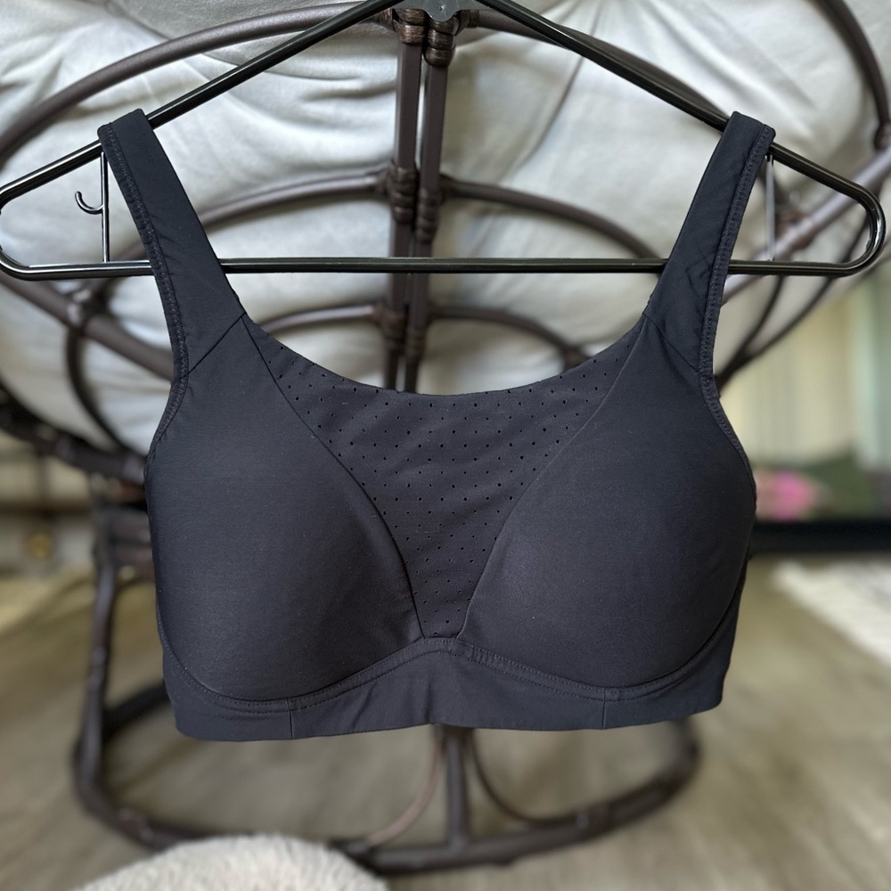 Lululemon high impact sports bra
